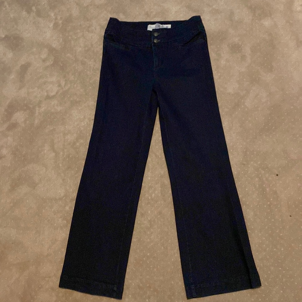 Le Chateau extra dark rinse boot cut jeans sz 32.